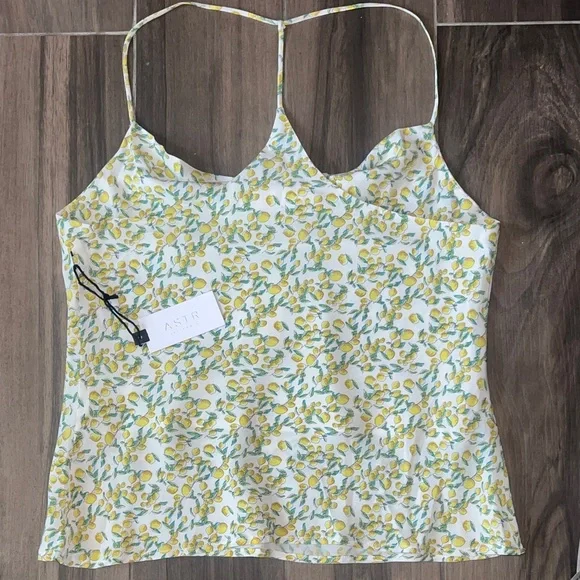 NWT ASTR The Label Cowl Neck
Tank Top Lemon Drop Print Sz Medium 🍋Summer🍋 - Picture 13 of 16